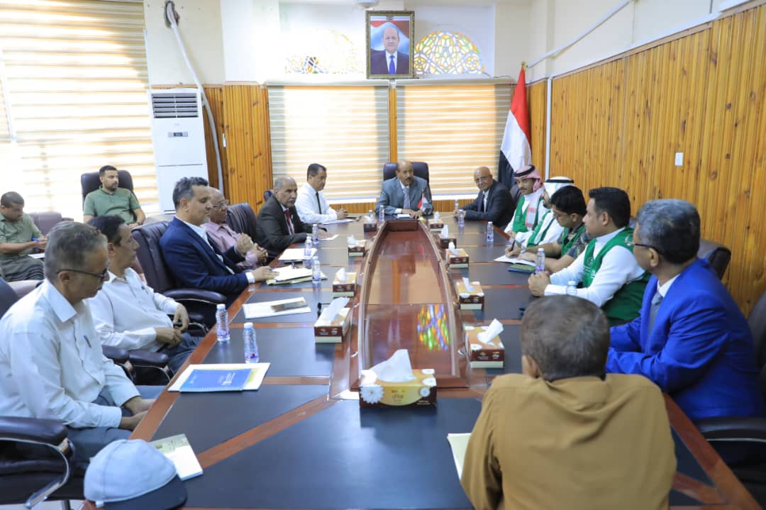 الوكيل بارباع يبحث مع وفد البرنامج السعودي لتنمية وإعمار اليمن أولويات التدخلات التنموية والخدمية بوادي وصحراء حضرموت